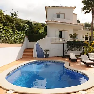 https://albufeira-villa-okapi.hotelaalgarve.com